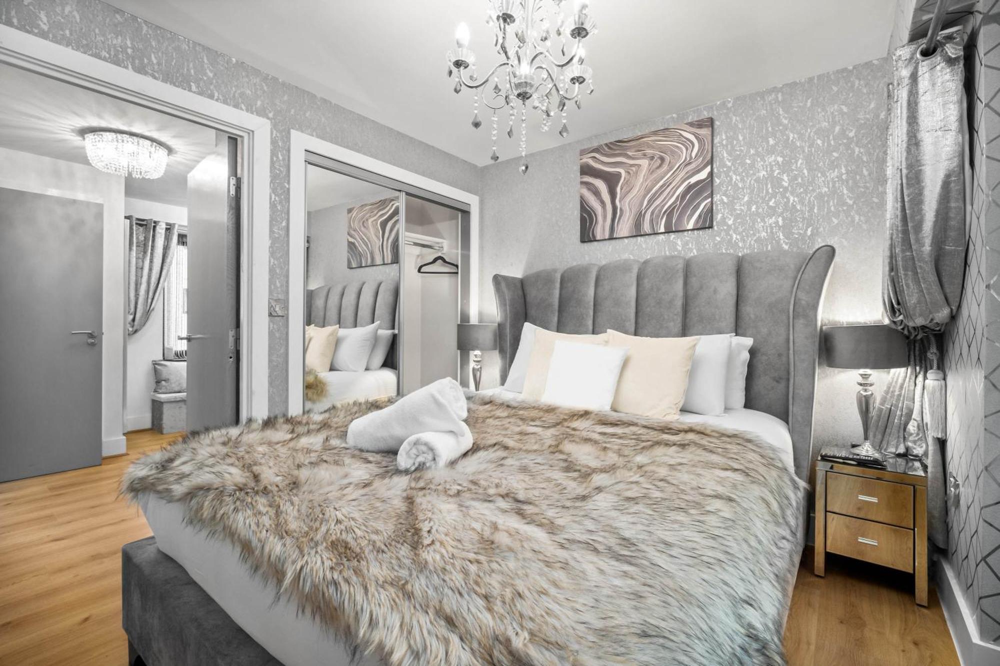 Luxury 1 Bed Flat With Parking 11K - Top Rated - Netflix - Wifi - 70 Inch Smart Tv - Birmingham City Centre - Tv In Bedroom - Top Rated 外观 照片